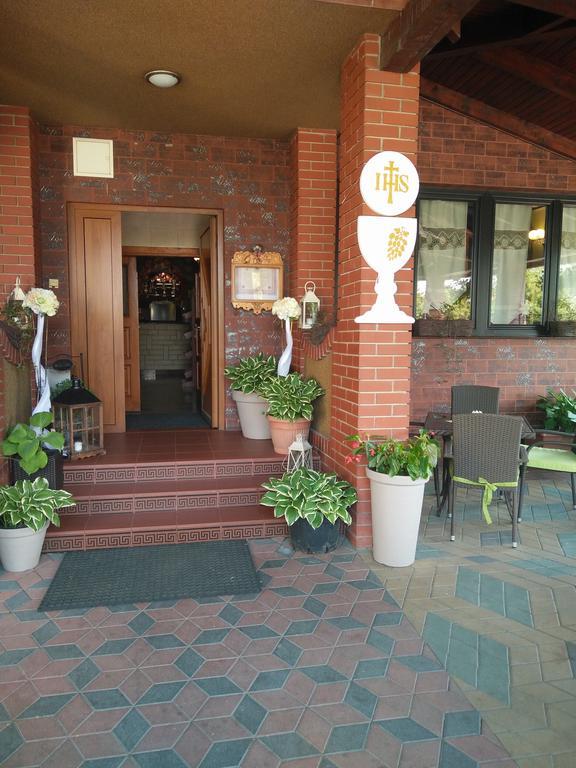 Hotel Rypsowka Nowy Sacz Exterior photo